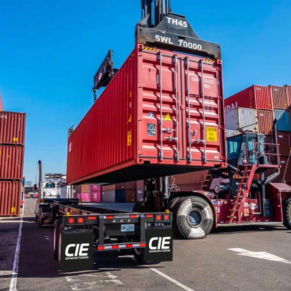 Semirimorchio con container